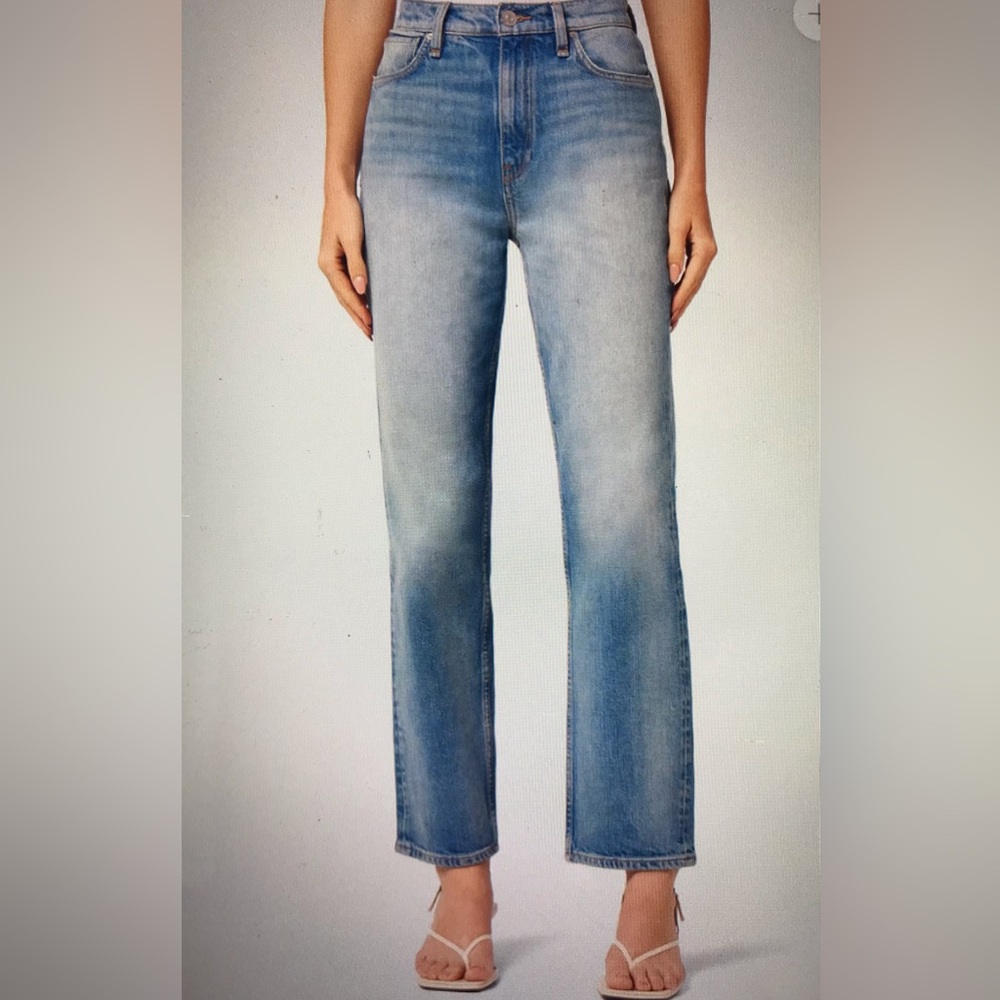 NWT Jade High-Rise Straight Loose Fit Jeans 👖